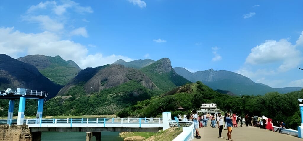 aliyar dam in valparai